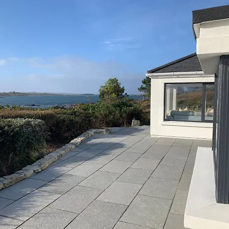 Seahaven, Errislannan 클리프덴